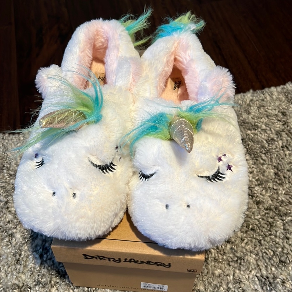 Dirty, laundry, unicorn slippers. Size 6 1/ to 7 1/2 medium.